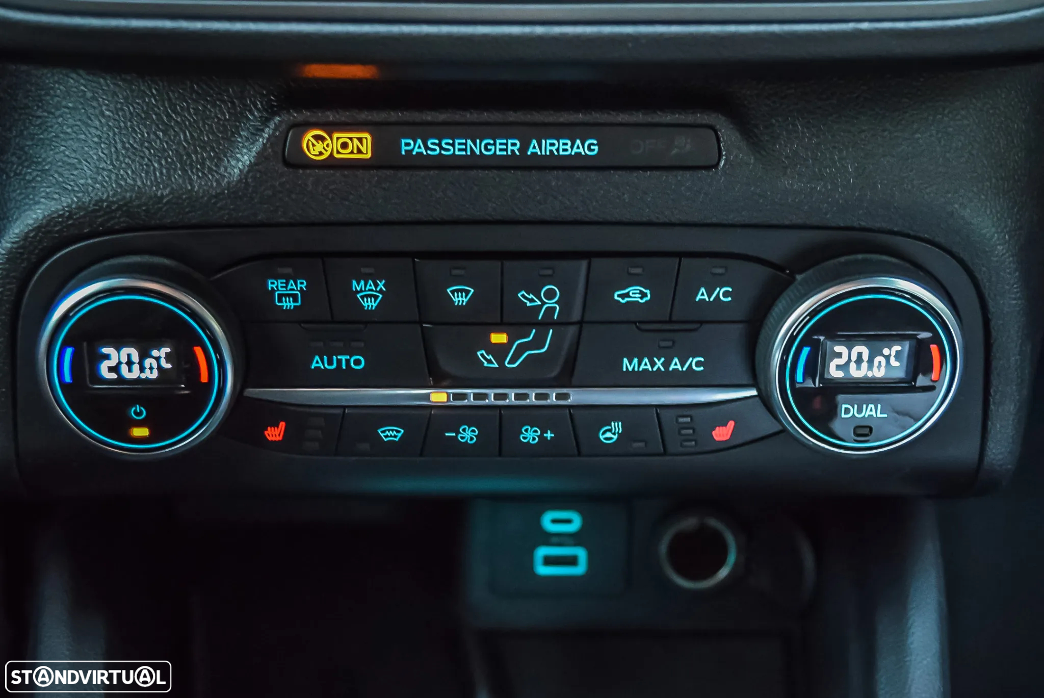 Ford Focus SW 1.0 EcoBoost MHEV ST-Line - 22