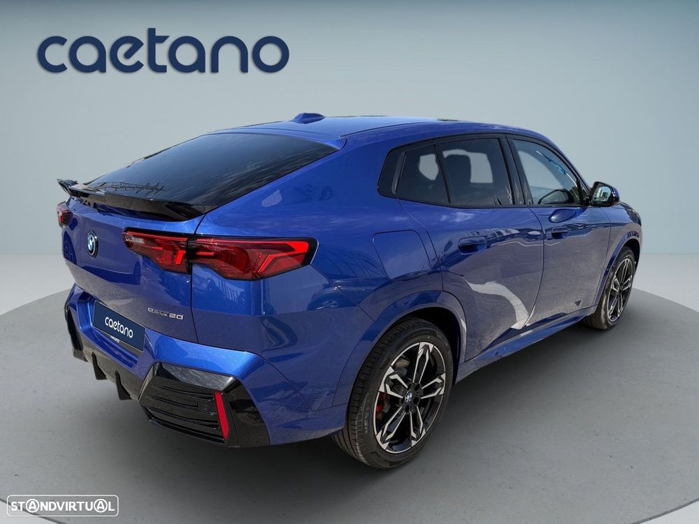 BMW iX2 eDrive20 Pack Desportivo M Pro - 16