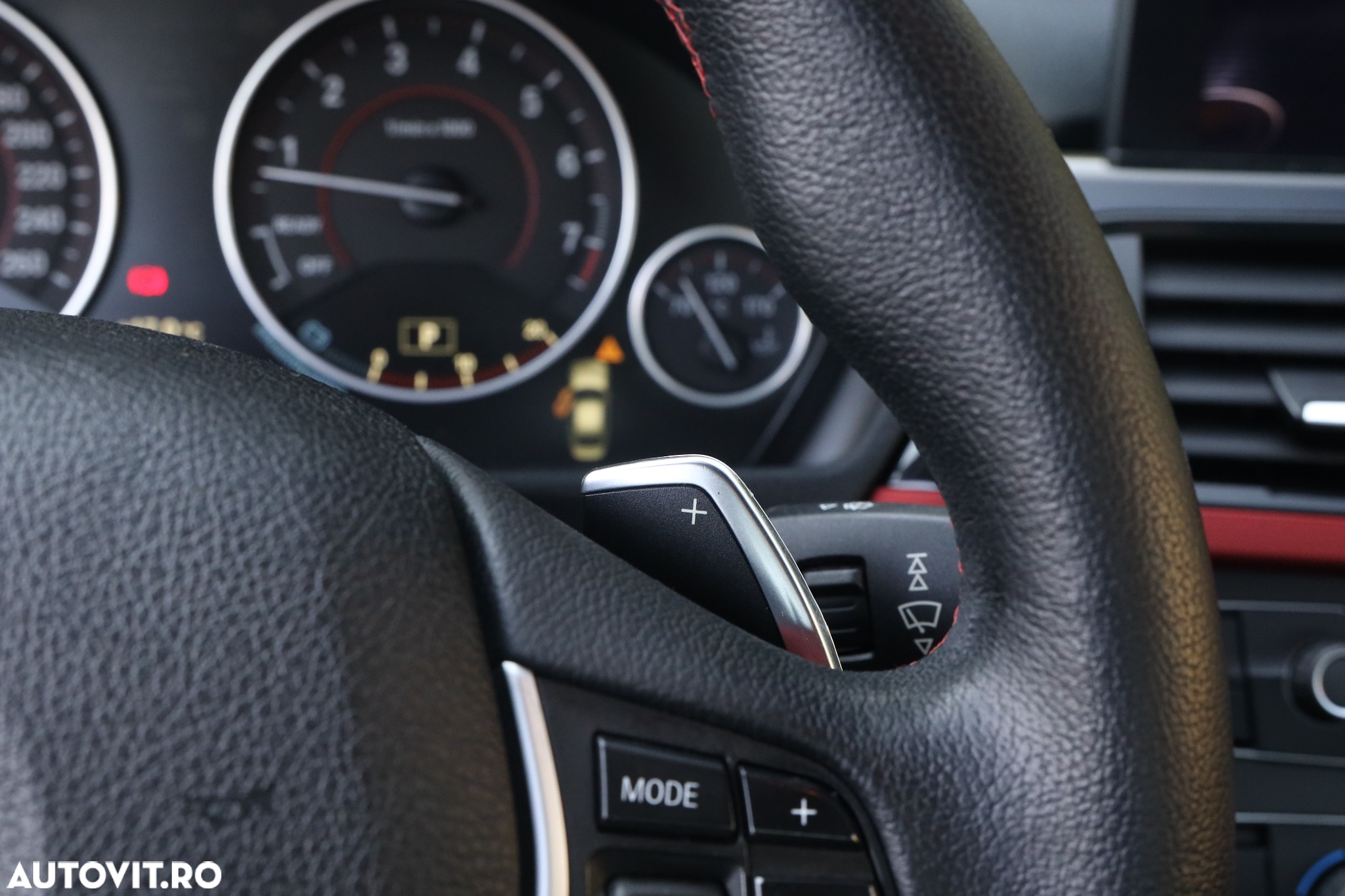 BMW Seria 3 320i Aut. Sport Line - 23