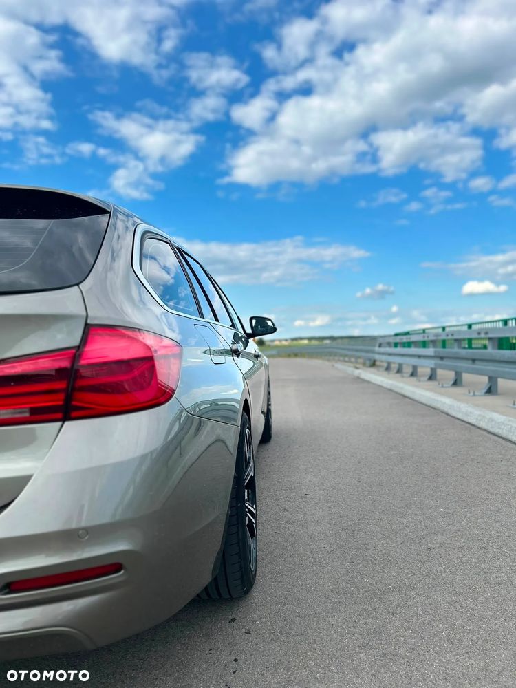 BMW Seria 3 320d Luxury Line - 10