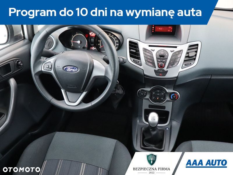 Ford Fiesta - 9