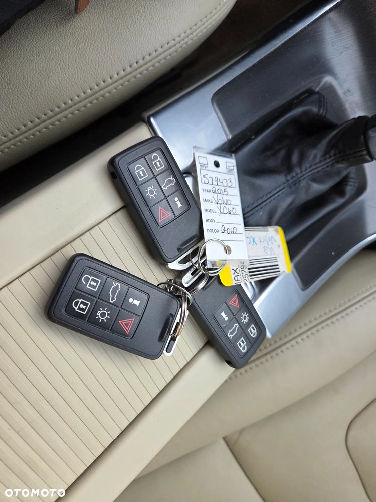 Volvo XC 60 T6 AWD Momentum - 18