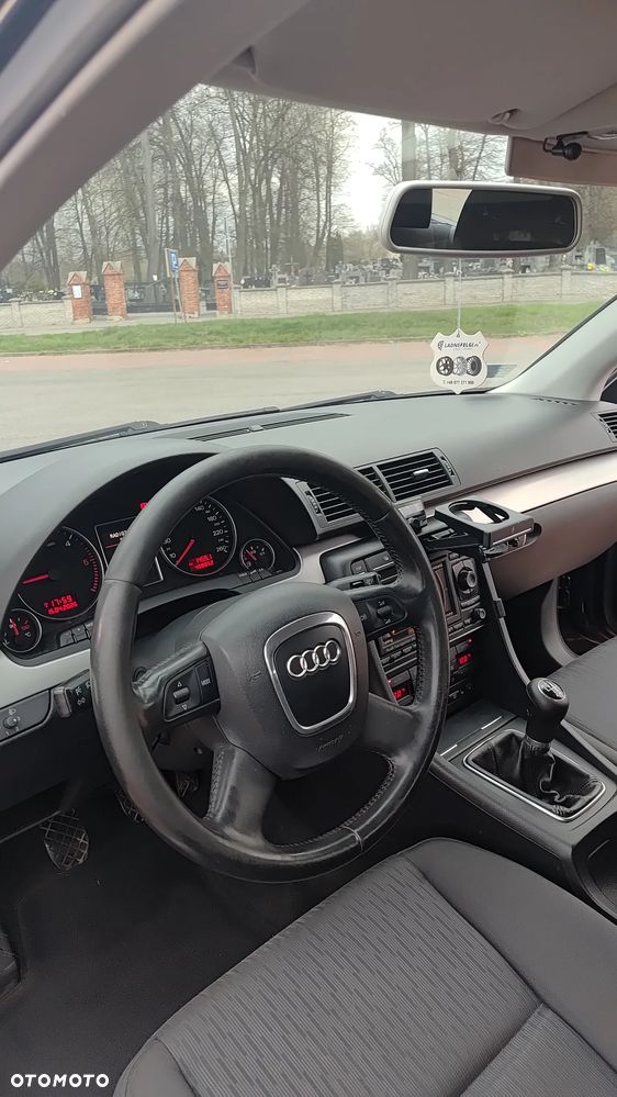 Audi A4 Avant 2.0 TDI DPF - 7