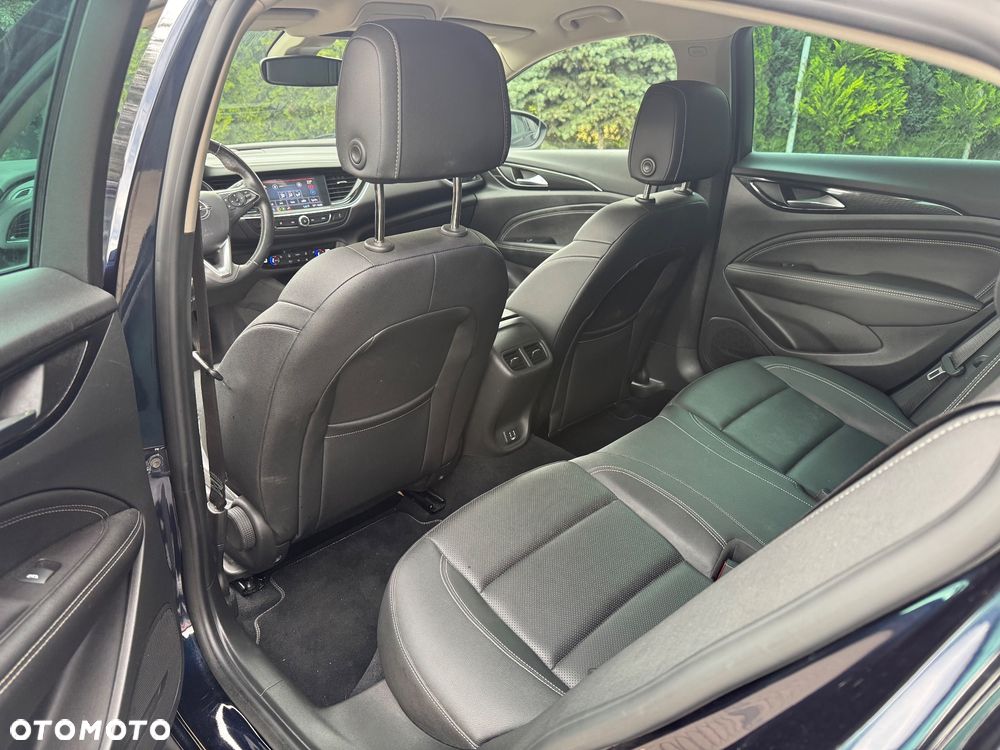 Opel Insignia - 12