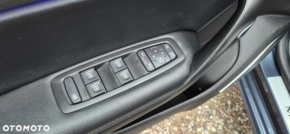 Renault Megane ver-1-5-dci-bose - 34