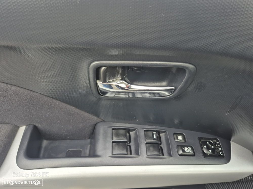 Mitsubishi Outlander 2.0 DI-D Intense 4WD - 11