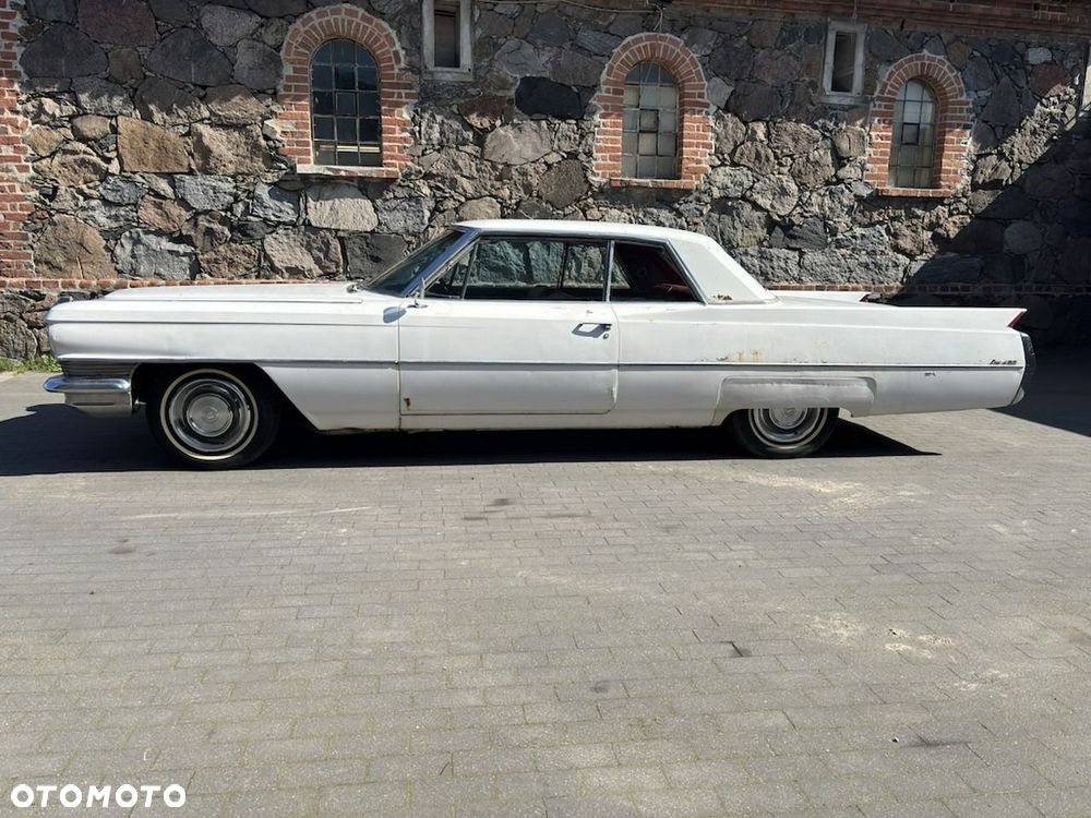 Cadillac Deville - 4