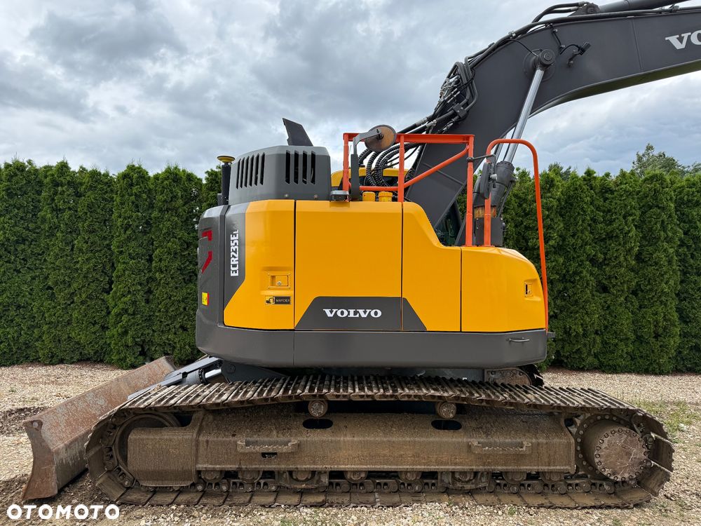 Volvo ECR 235 EL - 10