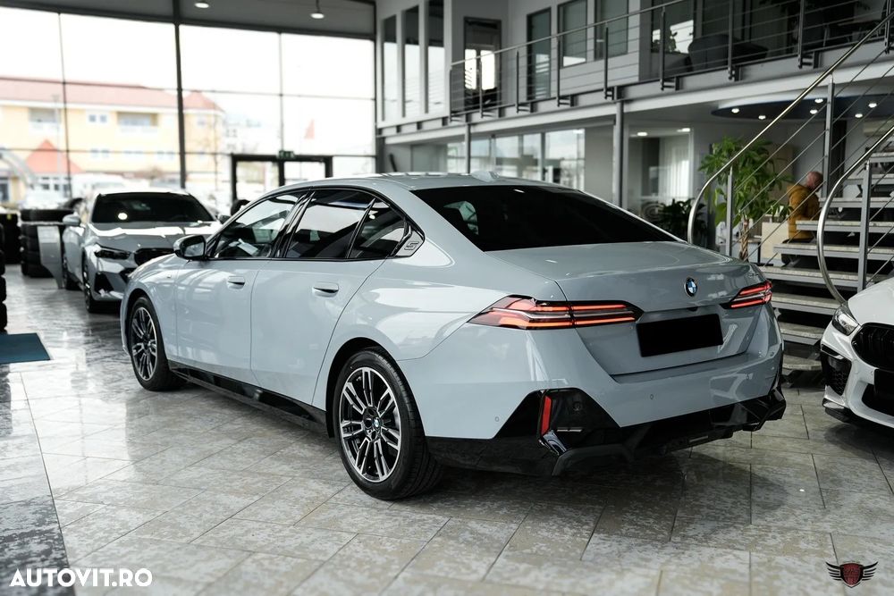 BMW Seria 5 520i Aut. - 7