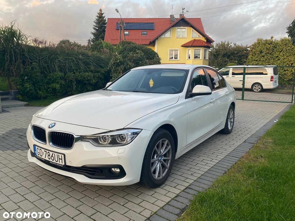 BMW Seria 3 318i - 1