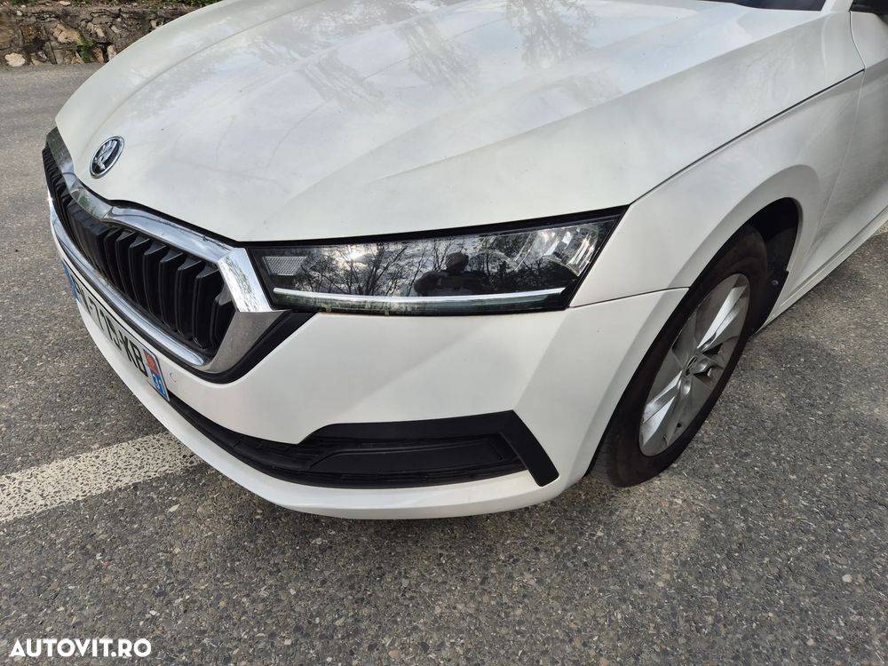 Skoda Octavia 2.0 TDI DSG Exclusive Plus - 23