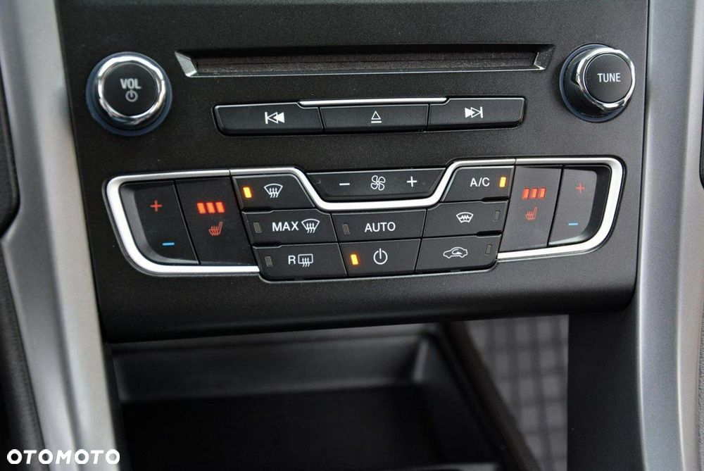Ford Mondeo - 29