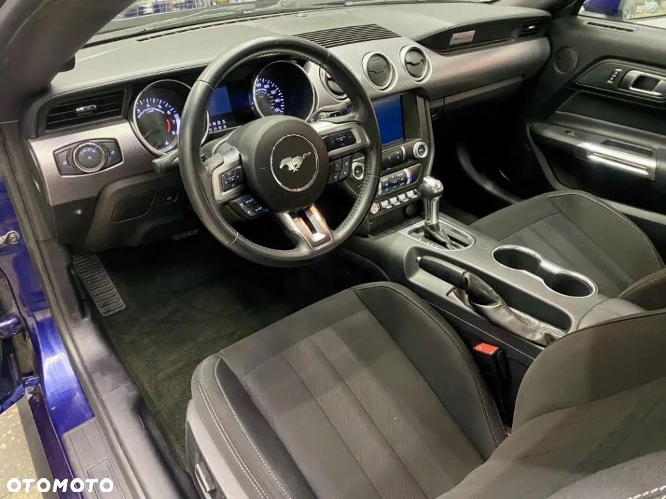 Ford Mustang - 5