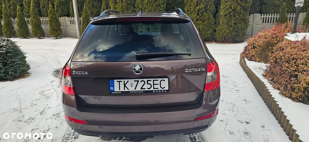 Skoda Octavia 2.0 TDI DSG Ambition - 33