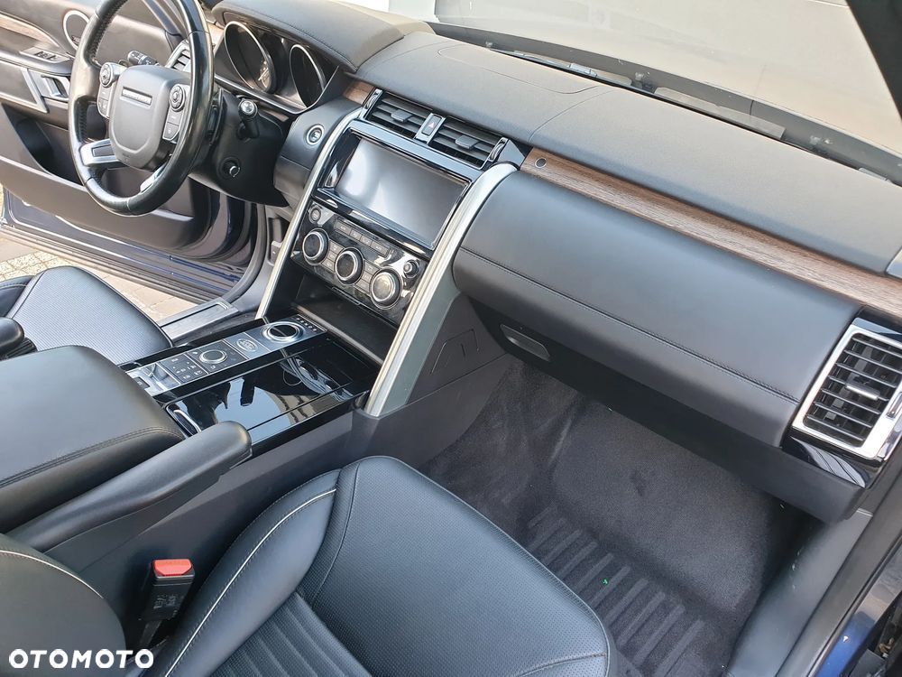 Land Rover Discovery 3.0 TD6 HSE Luxury - 31