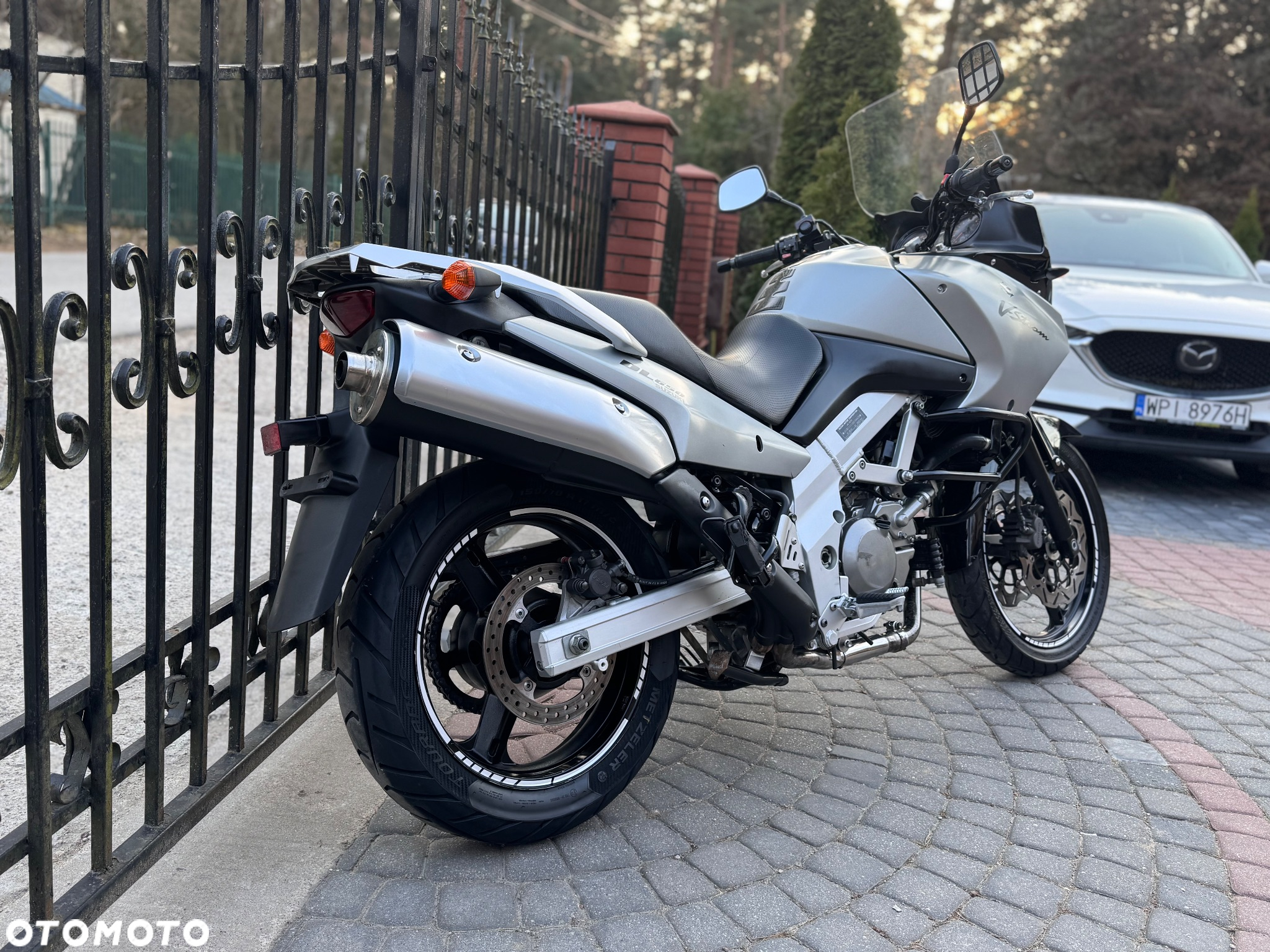 Suzuki DL - 4