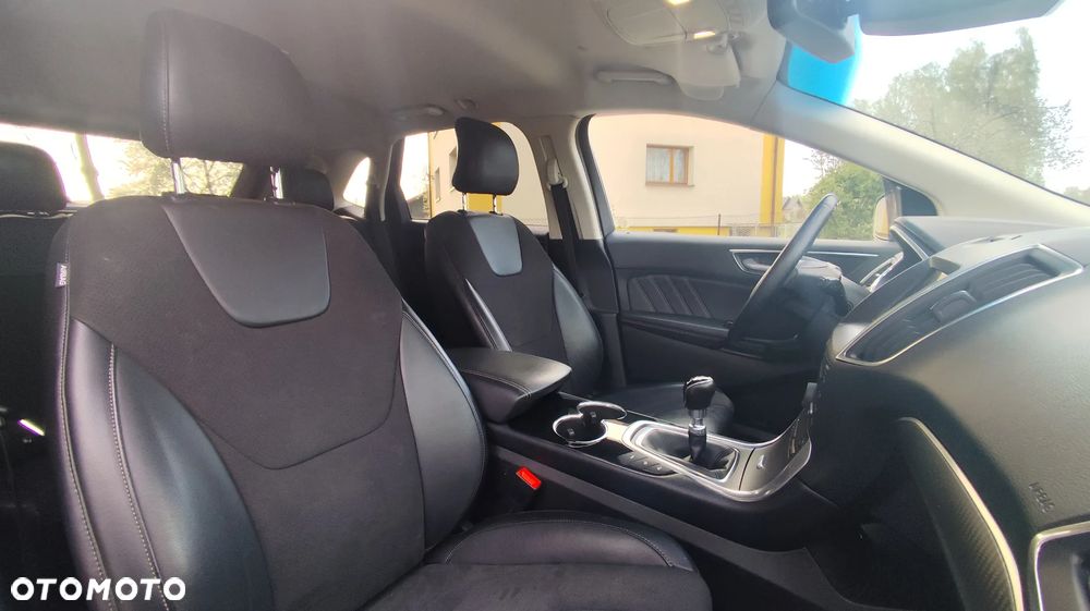 Ford Edge 2.0 TDCi 4x4 ST-LINE - 33