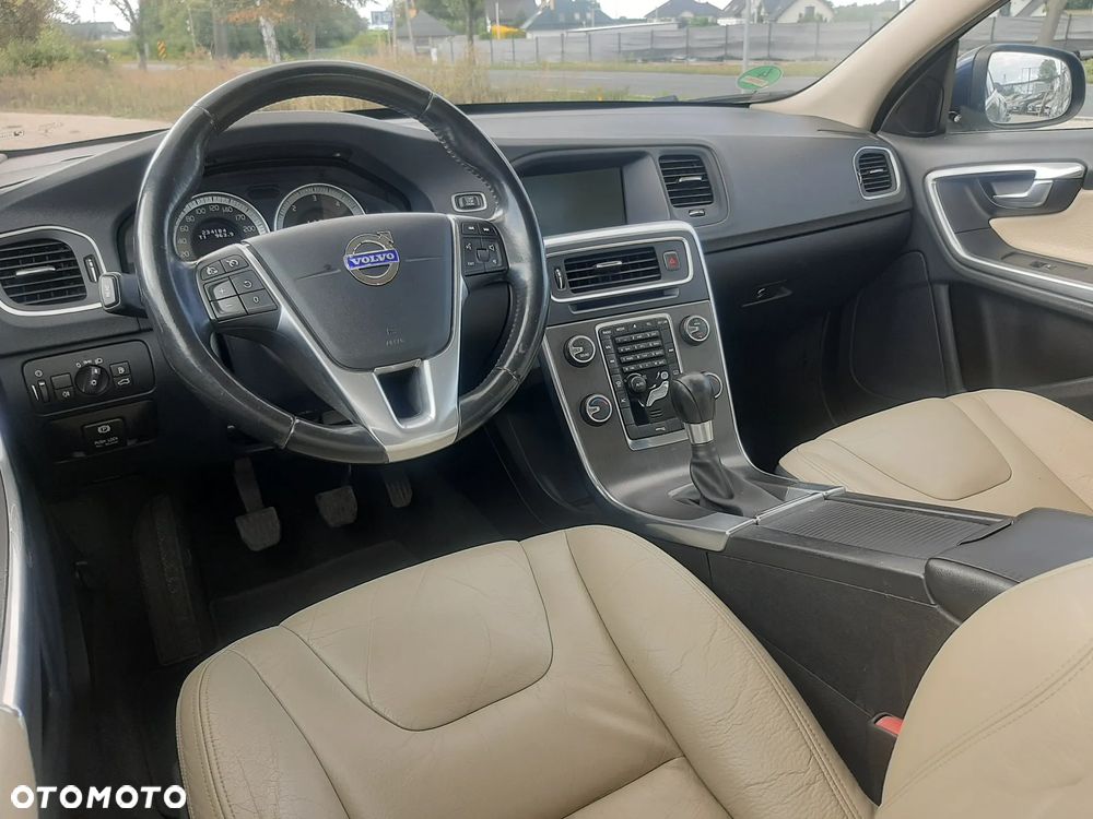 Volvo S60 DRIVe Momentum - 16