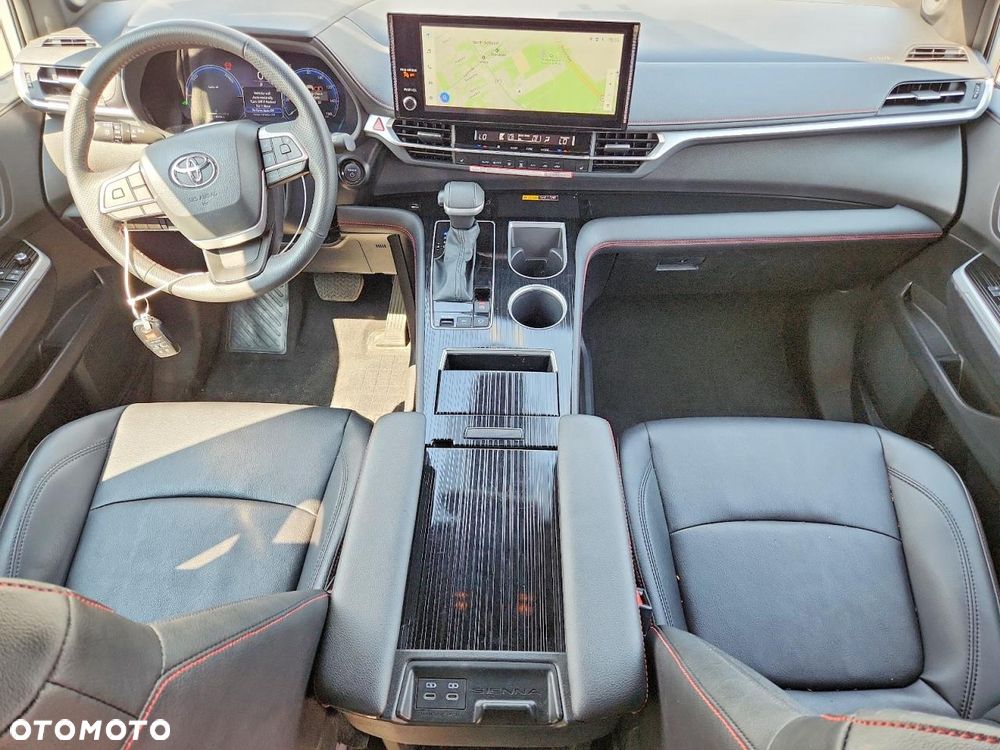 Toyota Sienna - 8