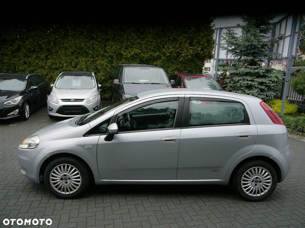 Fiat Grande Punto - 10