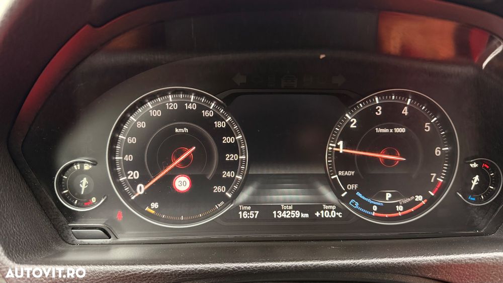 BMW Seria 3 320i xDrive AT - 9