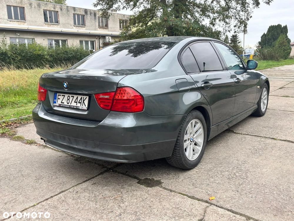 BMW Seria 3 318i - 20