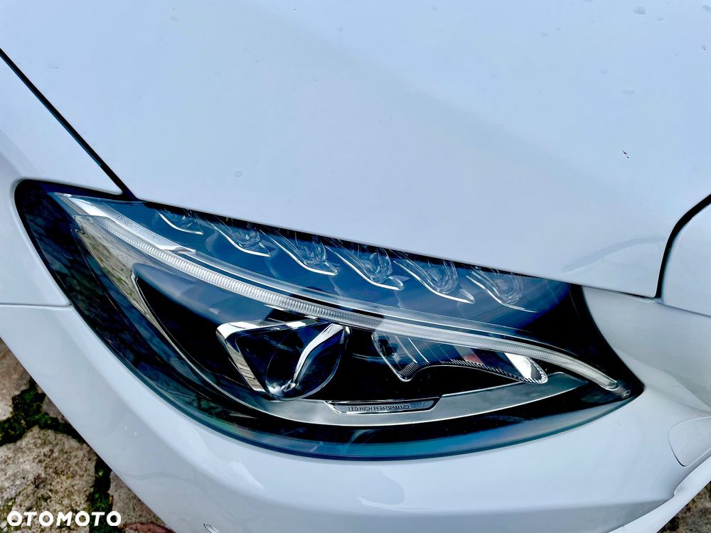 Mercedes-Benz Klasa C 300 7G-TRONIC Avantgarde - 17