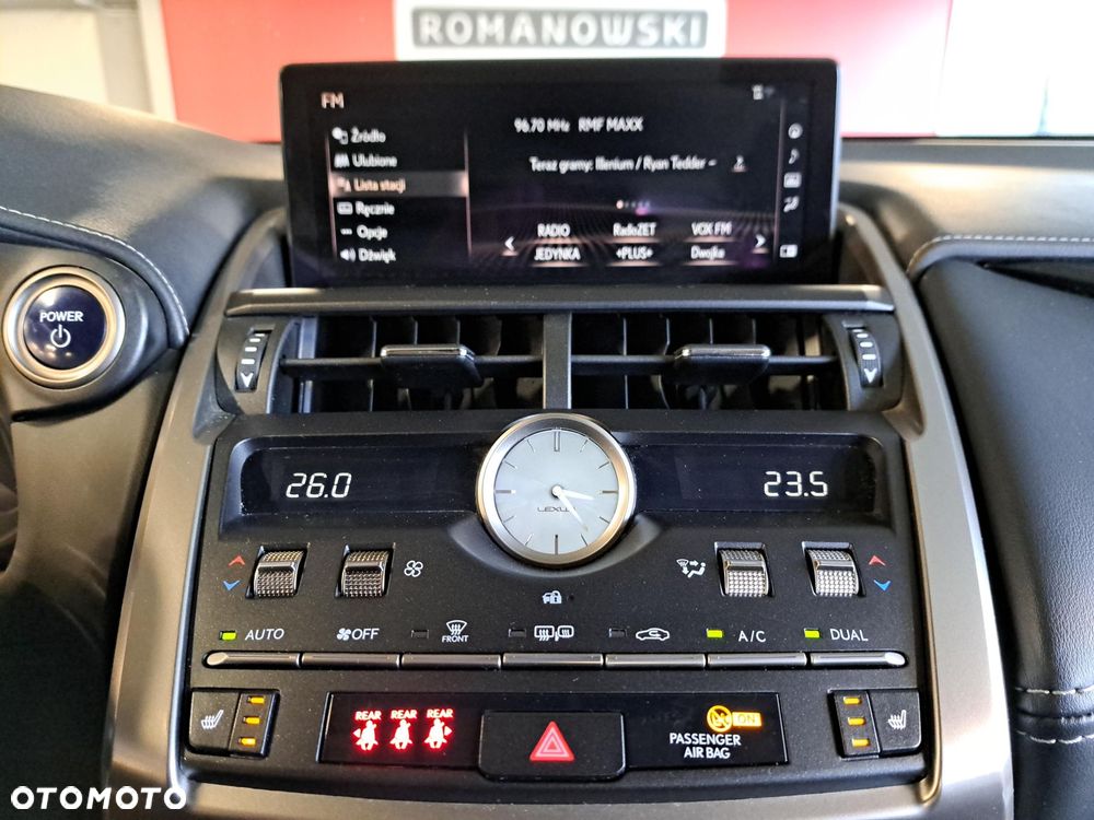 Lexus NX 300h Business Edition AWD - 17