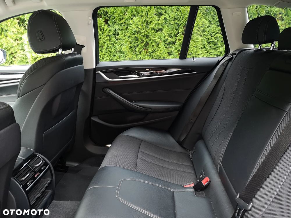 BMW Seria 5 520d xDrive Sport Line sport - 12