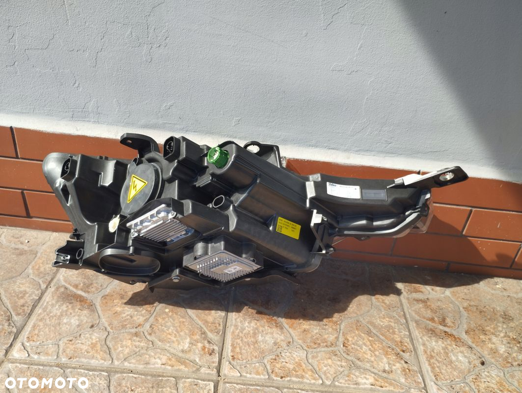 Lampa Xenon Nieskrętny Maserati Levante 670032327 670032328 NOWE ORYGINALNE - 13