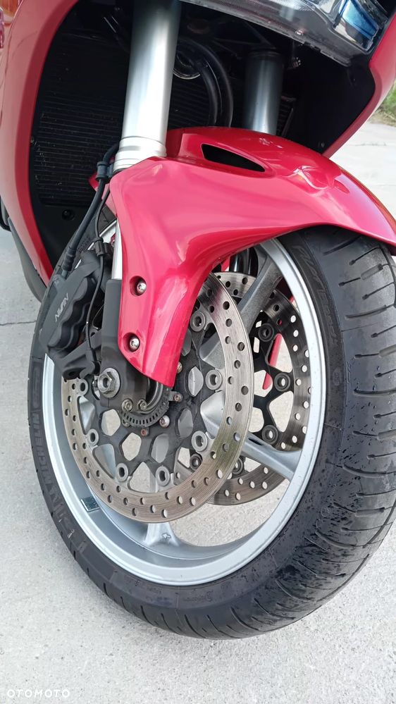 Honda VFR - 14