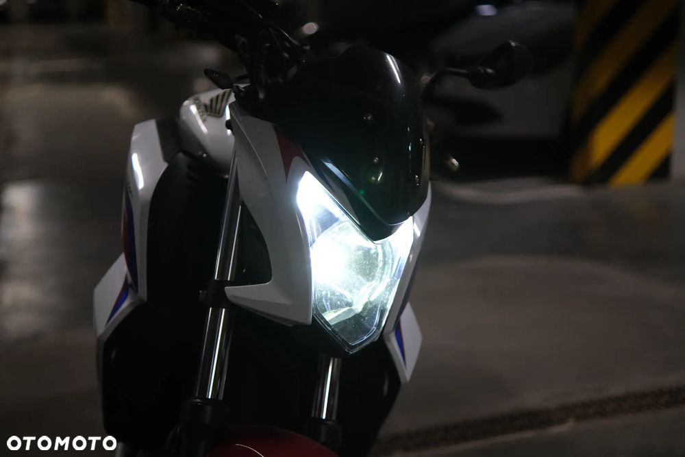 Honda CB - 10