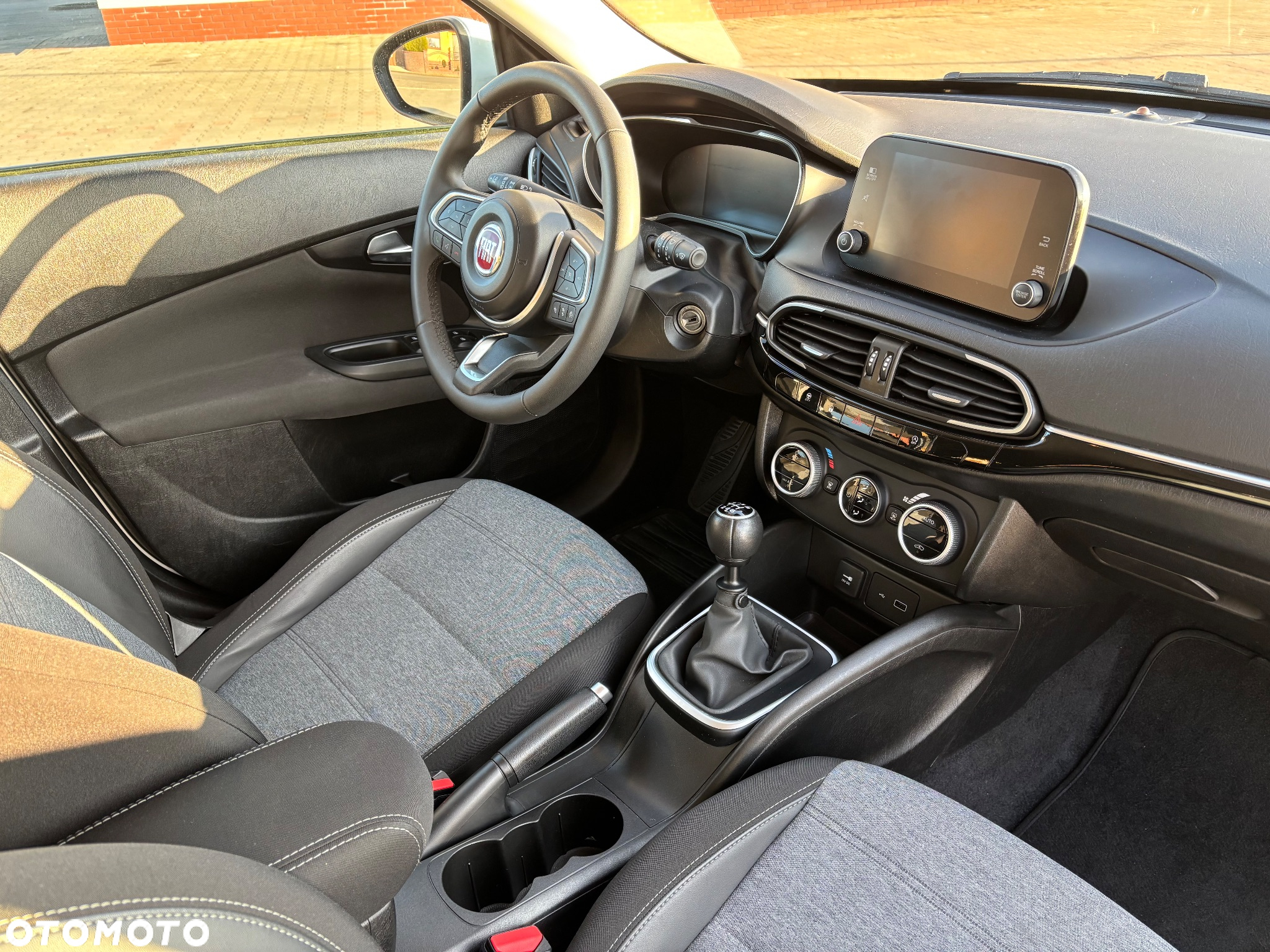 Fiat Tipo 1.6 MultiJet Cross - 12