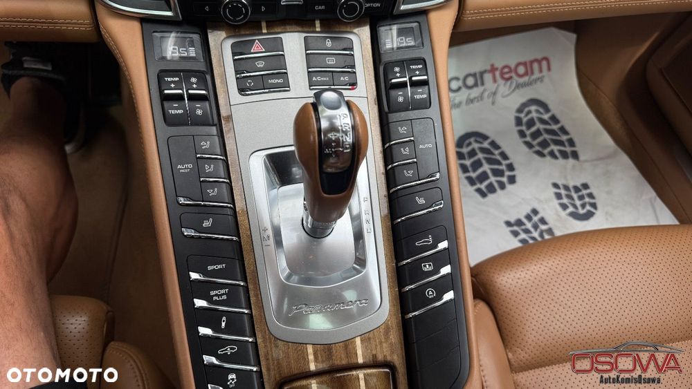 Porsche Panamera - 23