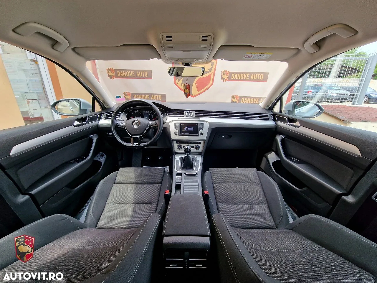 Volkswagen Passat Variant 1.6 TDI (BlueMotion Technology) Comfortline - 8