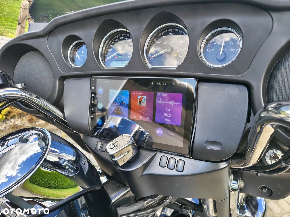 Harley-Davidson Touring Street Glide - 10