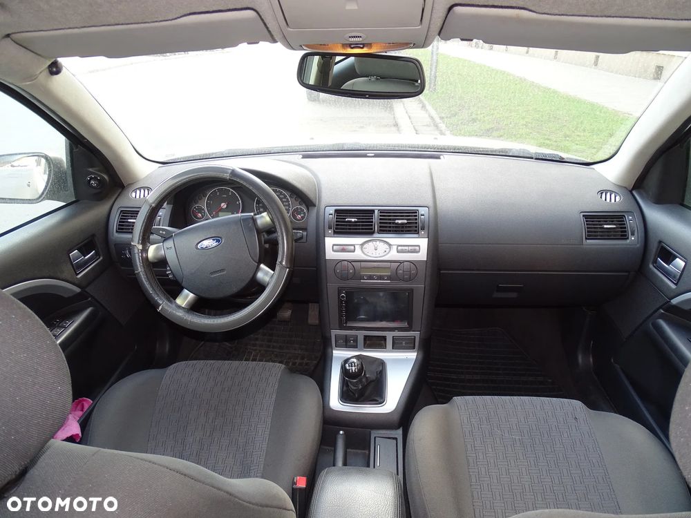 Ford Mondeo - 17