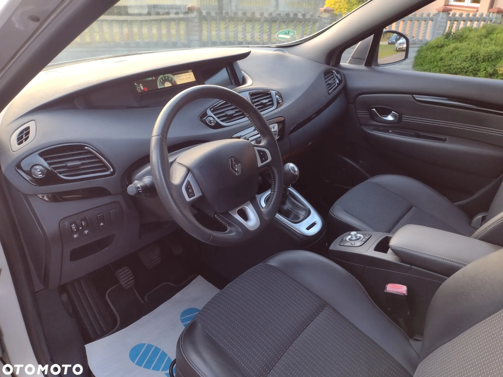 Renault Scenic 1.4 16V TCE Bose Edition - 18