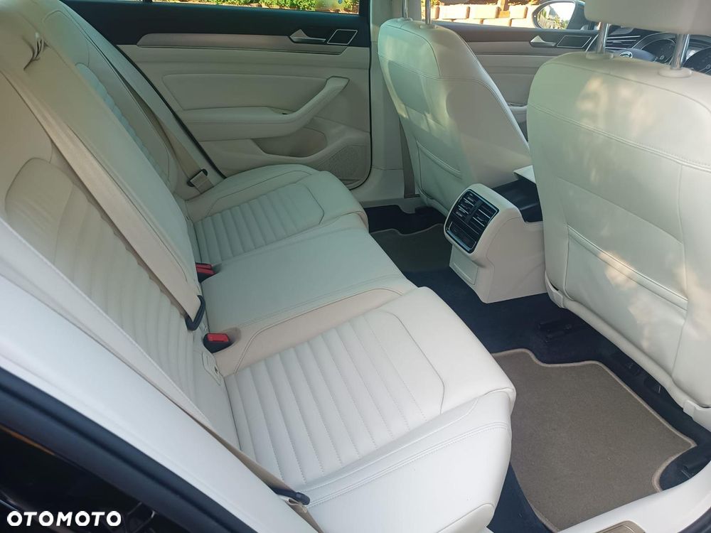Volkswagen Passat 2.0 TDI BMT Highline DSG - 9