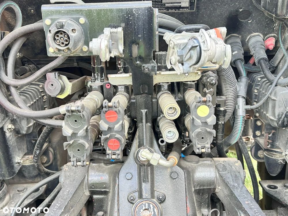 Massey Ferguson - 5
