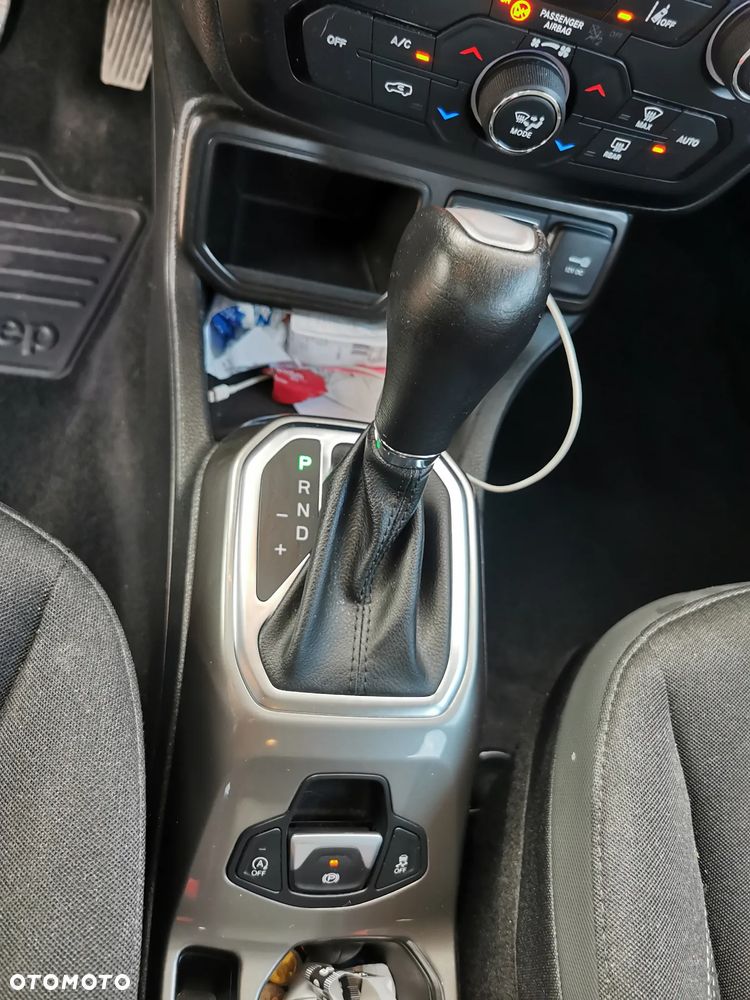 Jeep Renegade 1.3 T-GDI Limited - 12