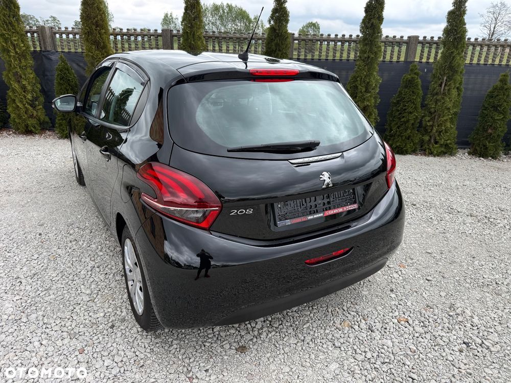 Peugeot 208 - 11