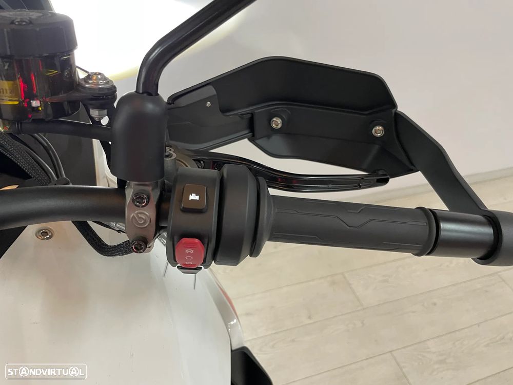 Moto Morini X-Cape - 13