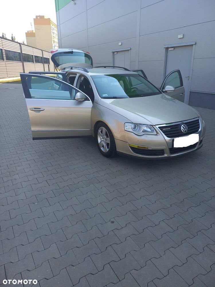 Volkswagen Passat 1.9 TDI DPF BlueMotion - 15