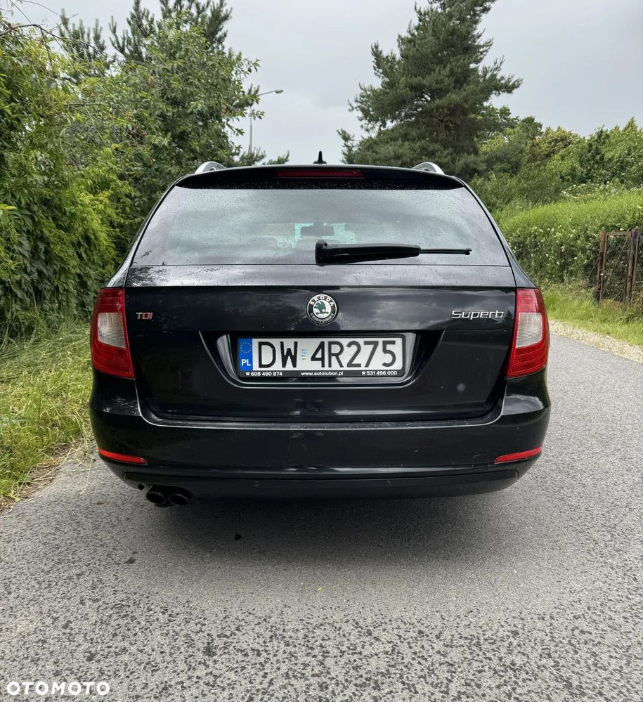 Skoda Superb 2.0 TDI DSG Elegance - 4