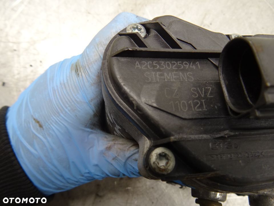 VW GOLF V HB 5D 03-09 1.4FSI ZAWÓR EGR 03C131503B - 5