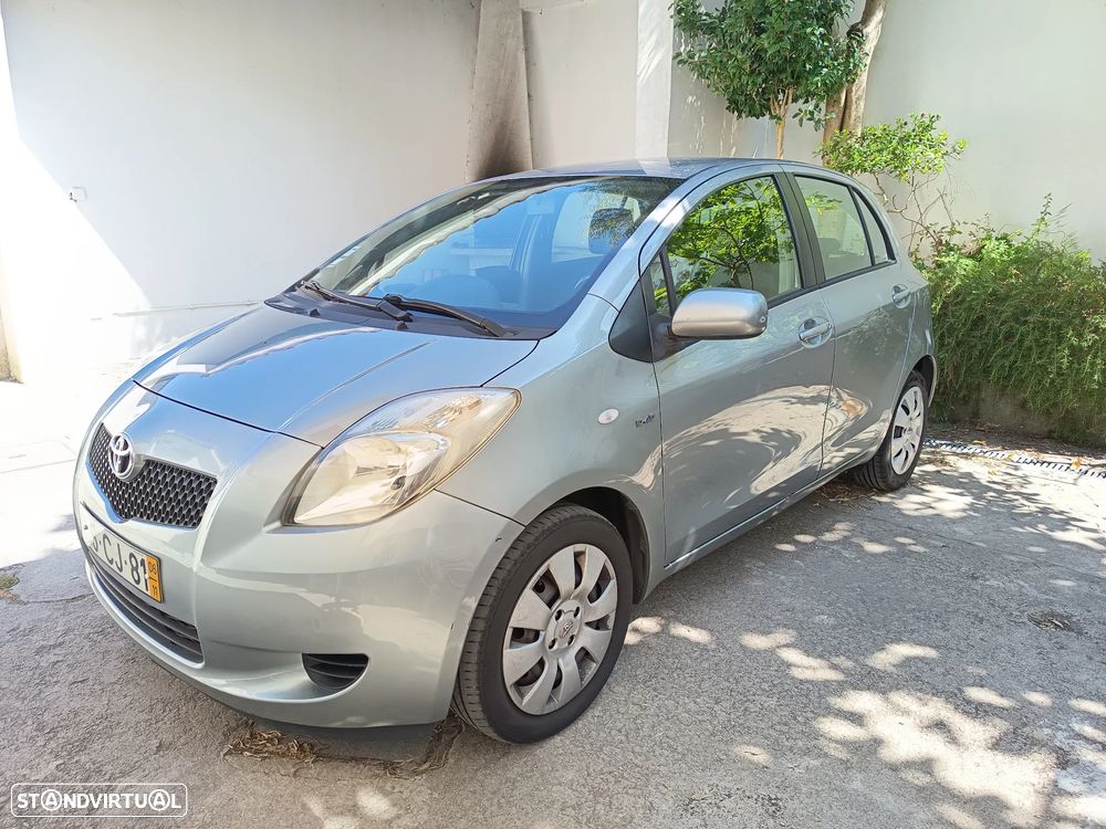 Toyota Yaris 1.4 D-4D AC Manual - 1