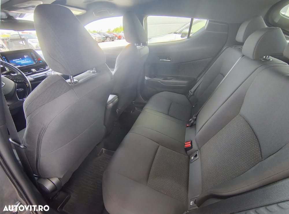 Toyota C-HR 1.8 HSD 4x2 CVT C-enter - 12