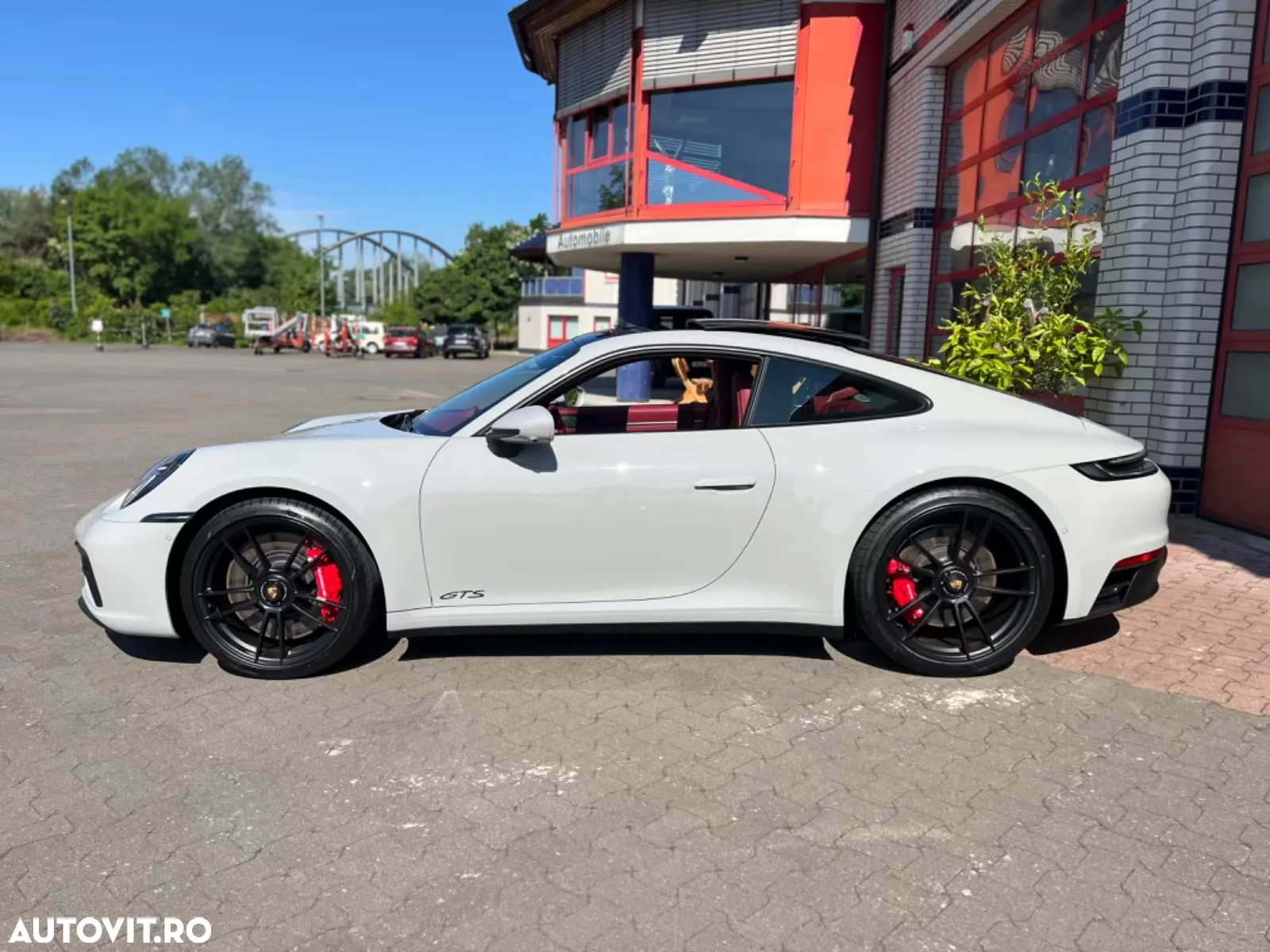 Porsche 911 Carrera Cabrio 4 GTS PDK - 6