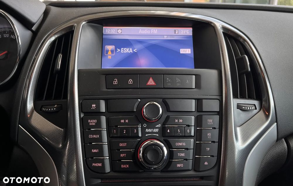 Opel Astra GTC 1.6 Turbo Edition - 17